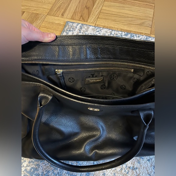 NEW! Tory Burch tote bag (w/ dust bag) with 3 sections and one for laptop - Picture 8 of 8